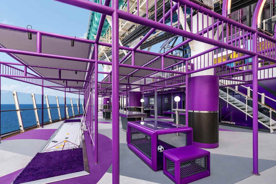 NCL AQUA The Stadium ©Norwegian Cruise Line.jpg